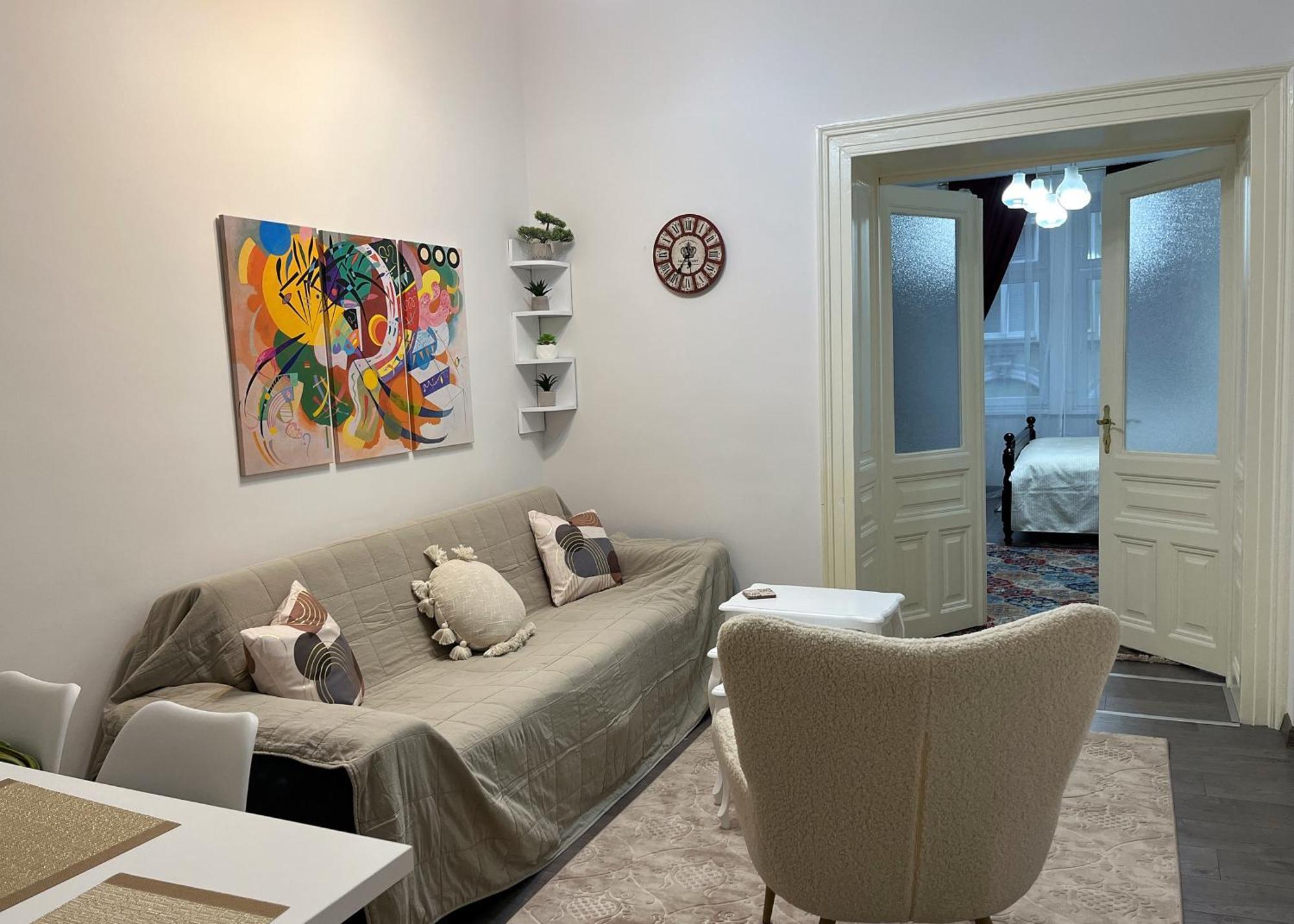 Main Street Retreat Apartment With Free Parking Sarajevo Ngoại thất bức ảnh