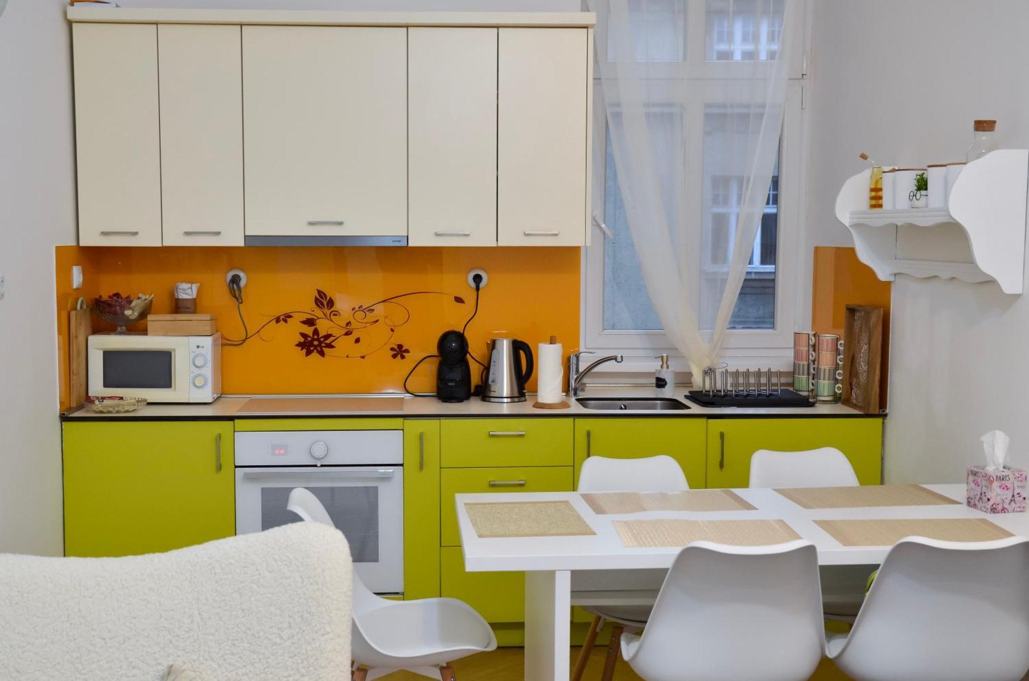 Main Street Retreat Apartment With Free Parking Sarajevo Ngoại thất bức ảnh