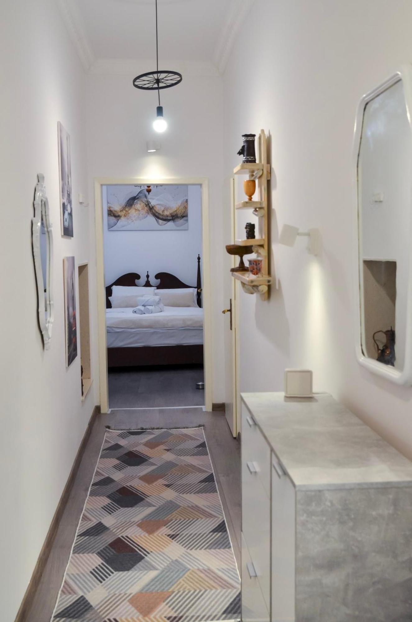 Main Street Retreat Apartment With Free Parking Sarajevo Ngoại thất bức ảnh